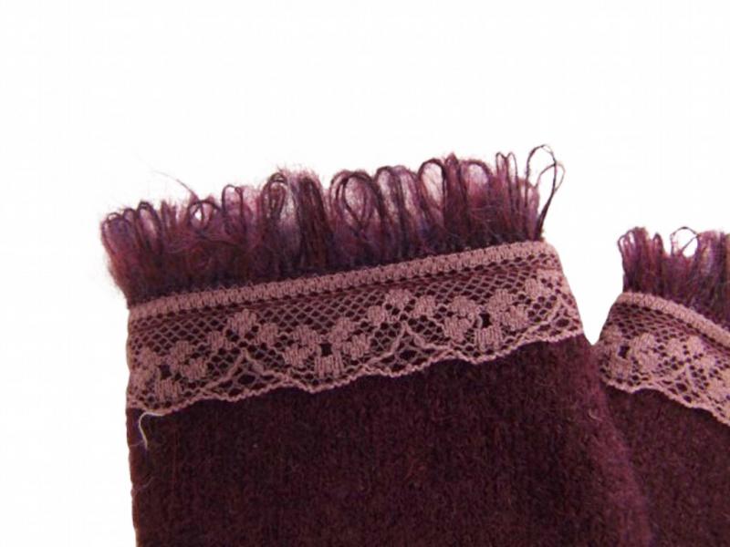 Kinderstulpen beere mit Spitze
