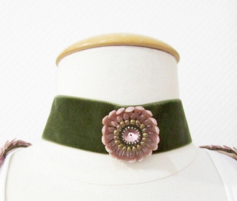 Kette/Kropfband Blüte